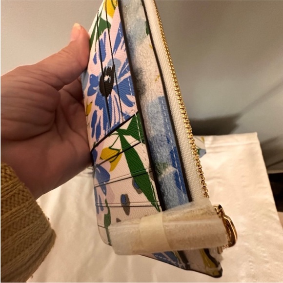 NWT Kate Spade Slim Wallet $149 - Picture 3 of 8